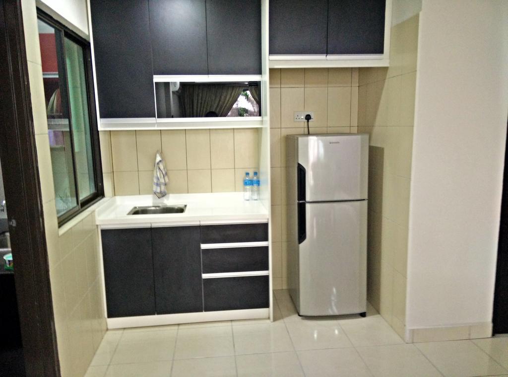 Indah Alam Condo Шах-Алам Номер фото